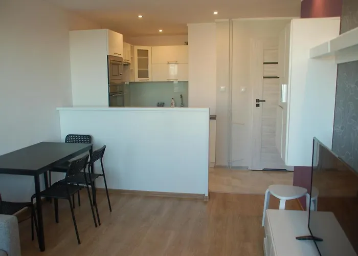 Mieszkanie 2 Pokojowe Z Widokiem Na Morze Apartman *